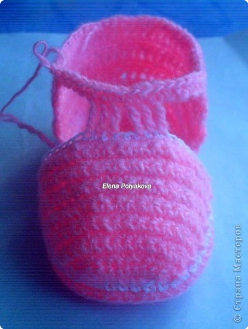 Гардероб, Мастер-класс Вязание крючком: Пинетки-туфельки с закрытым носочком. МК Пряжа День рождения. Фото 17
