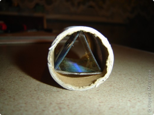 Игра, конкурс, Игрушка, Мастер-класс Бумагопластика, Бумажный туннель, Вырезание, Моделирование: МК. ДЕЛАЕМ КАЛЕЙДОСКОП! Бисер, Бумага, Бусинки, Диски компьютерные, Карандаш, Клей, Скотч, Трубочки картонные. Фото 7 Игра, конкурс, Игрушка, Мастер-класс Бумагопластика, Бумажный туннель, Вырезание, Моделирование: МК. ДЕЛАЕМ КАЛЕЙДОСКОП! Бисер, Бумага, Бусинки, Диски компьютерные, Карандаш, Клей, Скотч, Трубочки картонные. Фото 7