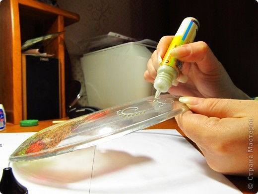 Мастер-класс Декупаж, Роспись: Пробный мастер-класс "Тарелка с Сантой" :)) Стекло Новый год. Фото 7