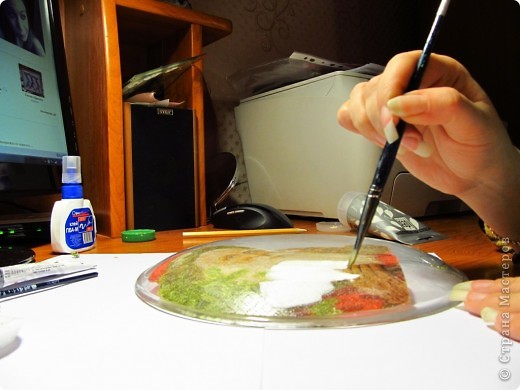 Мастер-класс Декупаж, Роспись: Пробный мастер-класс "Тарелка с Сантой" :)) Стекло Новый год. Фото 8