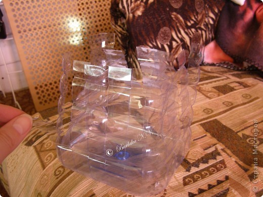 Мастер-класс,  Плетение, : Кашпо из пластиковых бутылок и полиэтиленовых пакетов Бутылки, Материал бросовый . Фото 3