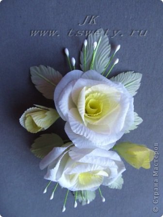 Мастер-класс цветы из ткани.<br />
Белая роза без специальных инструментов. Гофрированная.. Фото 34