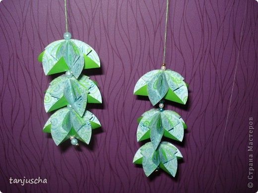 Поделка, изделие,  Оригами из кругов, : Украшение из цветочков  Бумага День матери, День рождения, . Фото 4