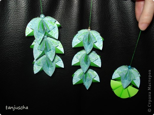 Поделка, изделие,  Оригами из кругов, : Украшение из цветочков  Бумага День матери, День рождения, . Фото 6