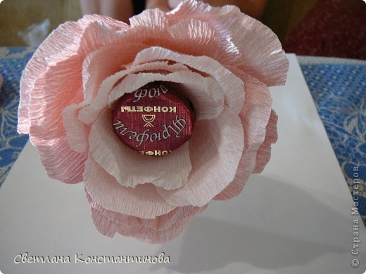  Мастер-класс, Свит-дизайн Бумагопластика: МК по изготовлению роз в свит -дизайне Бумага гофрированная, Бусинки. Фото 14