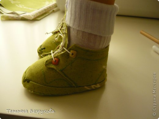  Мастер-класс Шитьё: МК. Ботинки для куклы.  Ткань. Фото 35