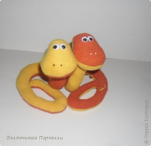 Игрушка, Мастер-класс Шитьё: Змея-символ 2013года+мини МК Ткань Новый год. Фото 5