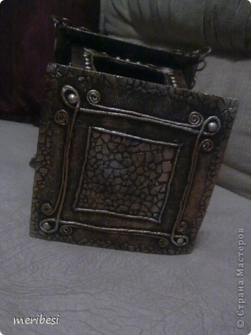 Поделка, изделие Аппликация из скрученных жгутиков, Моделирование, Папье-маше: Новогодний фонарь Гуашь, Картон гофрированный, Клей, Краска, Салфетки, Скорлупа яичная, Скотч Новый год. Фото 11