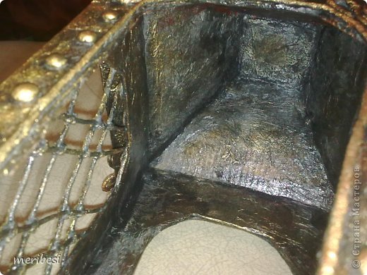 Поделка, изделие Аппликация из скрученных жгутиков, Моделирование, Папье-маше: Новогодний фонарь Гуашь, Картон гофрированный, Клей, Краска, Салфетки, Скорлупа яичная, Скотч Новый год. Фото 10