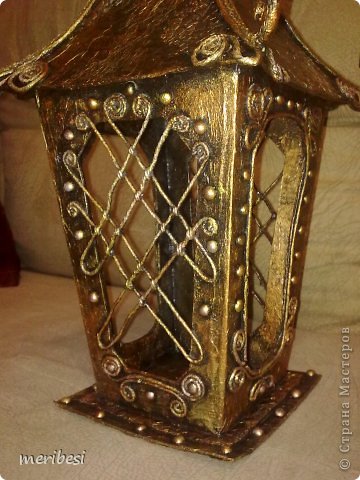 Поделка, изделие Аппликация из скрученных жгутиков, Моделирование, Папье-маше: Новогодний фонарь Гуашь, Картон гофрированный, Клей, Краска, Салфетки, Скорлупа яичная, Скотч Новый год. Фото 4