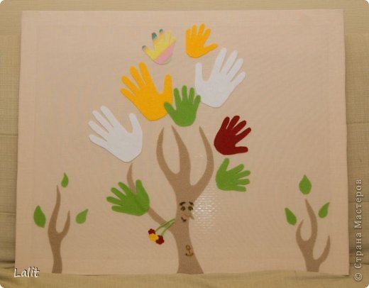  Картина, панно, рисунок Аппликация из «ладошек»: Картина из ладошек "Дерево" Ткань. Фото 2