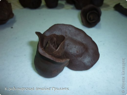  Мастер-класс Рецепт кулинарный: Лепка из пластичного шоколада. Роза Продукты пищевые 8 марта. Фото 6