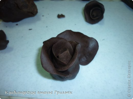  Мастер-класс Рецепт кулинарный: Лепка из пластичного шоколада. Роза Продукты пищевые 8 марта. Фото 7