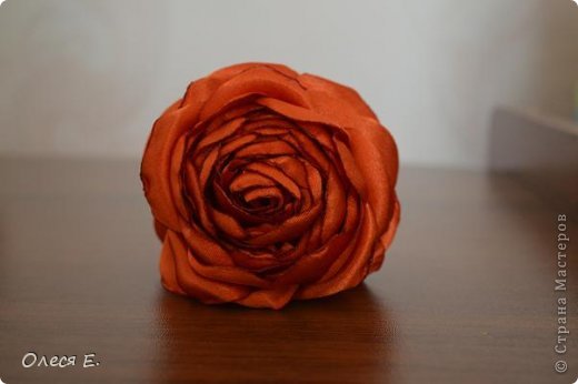 Мастер-класс 8 марта Выпускной Цумами Канзаши Обещанный МК розы Ткань фото 9