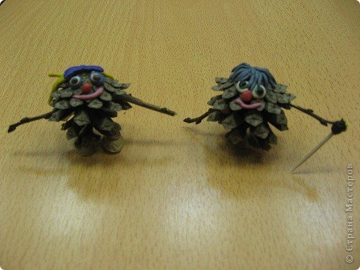 Старичок-лесовичок из еловой шишки. | Страна Мастеров