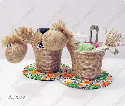 Поделка изделие Новый год Я люблю свою лошадку Диски компьютерные Киндер-сюрприз Проволока Тесьма шнур фото 4