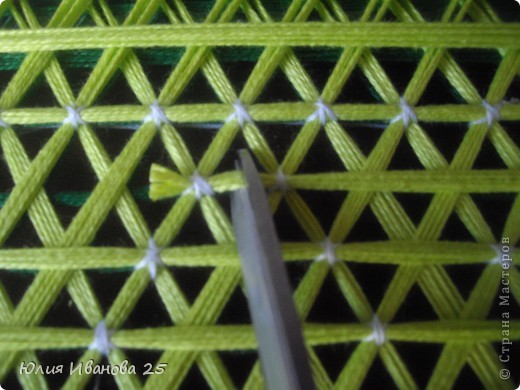 Мастер-класс Плетение Плетеная салфетка на деревянной рамке Нитки фото 24