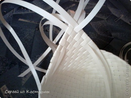 Мастер-класс Плетение Плетение ручки для корзинки из полипропиленовой упаковочной стреппинг ленты Полиэтилен фото 4