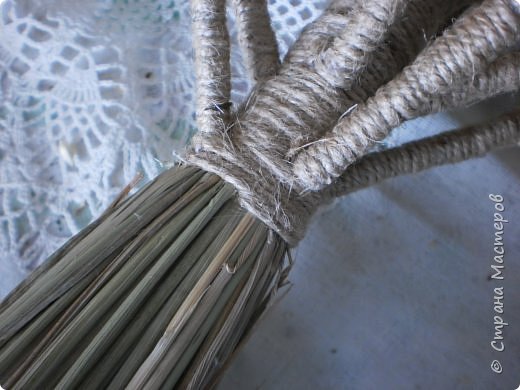 Мастер-класс Оберег Плетение Дидух из колосков пшеницы Материал природный Шпагат фото 15