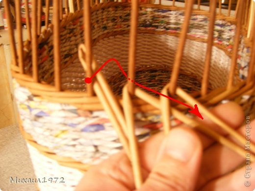 Поделка изделие Плетение Корзина для овощей Трубочки бумажные фото 8