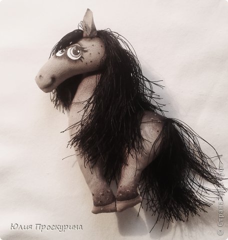 Игрушка Мастер-класс Новый год Шитьё Изготовление текстильной лошадки - символа 2014 года Ткань фото 23