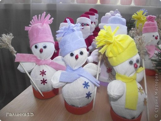 Мастер-класс Свит-дизайн Новый год Моделирование конструирование Дед Мороз и Снегурочка Бумага гофрированная фото 23