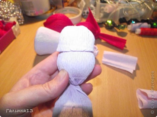 Мастер-класс Свит-дизайн Новый год Моделирование конструирование Дед Мороз и Снегурочка Бумага гофрированная фото 7