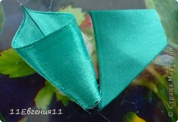 Мастер-класс 8 марта Цумами Канзаши листик для цветка канзаши Ленты фото 6