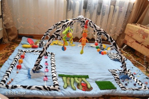 Мастер-класс Поделка изделие Шитьё Развивающий коврик Бусинки Крупа Нитки Пуговицы Ткань Фетр фото 24
