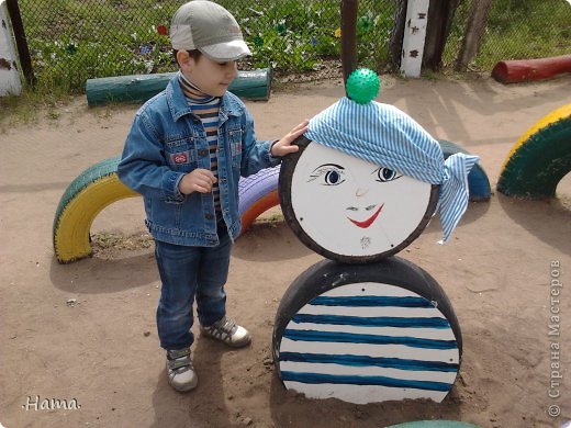 Поделка изделие Моделирование конструирование Украшаем участок в дет саду Бутылки пластиковые Дерево Краска Материал бросовый фото 3