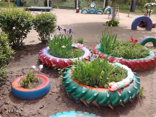 Поделка изделие Моделирование конструирование Украшаем участок в дет саду Бутылки пластиковые Дерево Краска Материал бросовый фото 14