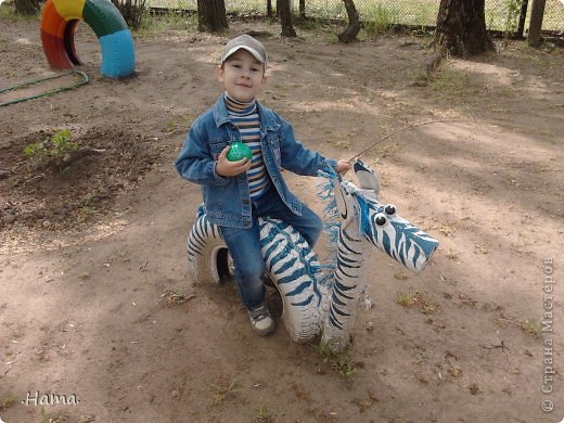 Поделка изделие Моделирование конструирование Украшаем участок в дет саду Бутылки пластиковые Дерево Краска Материал бросовый фото 20