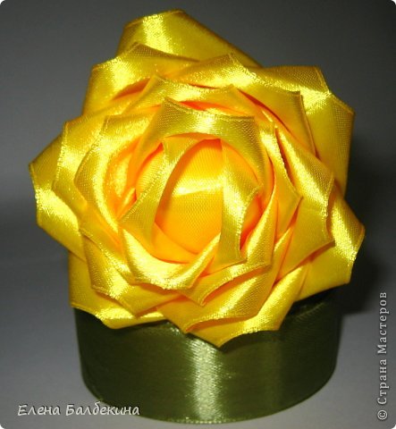 Мастер-класс Поделка изделие Цумами Канзаши Желтая роза подробный МК  Ленты Проволока фото 8