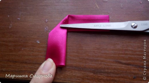 Мастер-класс Цумами Канзаши МК нового лепестка и вариант его применения Бусины Ленты Нитки Фетр фото 5