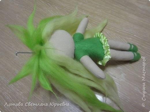 Куклы Мастер-класс Шитьё Мастер - класс по изготовлению куколок с волосами из непряденой шерсти Ткань Шерсть фото 14