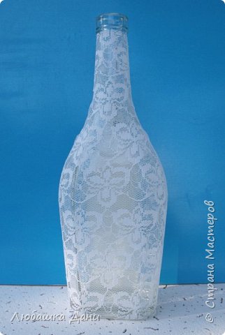 Декор предметов Мастер-класс Роспись Декор посуды с помощью гипюра Бутылки стеклянные Краска Ткань фото 3