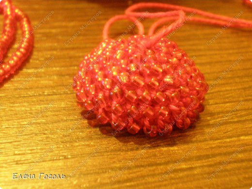 Я хотела связать это сердечко на последний День святого Валентина. А нить с бисером уже была куплена, но я никак не могла разобраться. А тут, как всегда спасибо Ирине, такая возможность, и тема кстати. фото 3