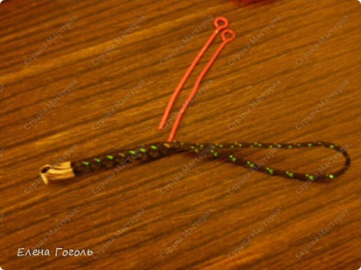 Я хотела связать это сердечко на последний День святого Валентина. А нить с бисером уже была куплена, но я никак не могла разобраться. А тут, как всегда, спасибо Ирине, такая возможность и такая тема. Фото 7