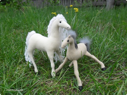 А это-белой лошади ребёнок.. (фото 9)