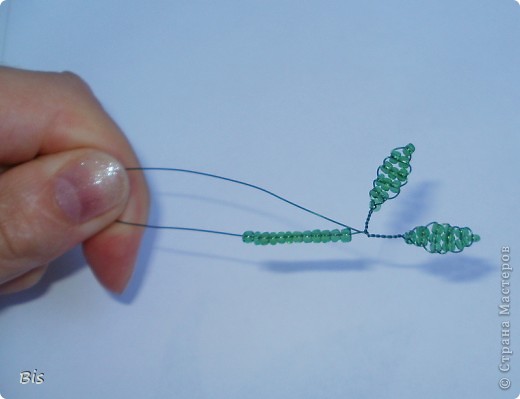 Схема плетения рябины из бисера