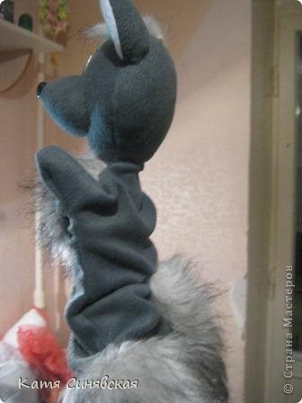 Вот и готова последняя игрушка,которую попросили сделать в саду перед новогодними утренниками.Встречаем волка.Фото будет много,так что будьте готовы.Далее выложен немного неполный МК по шитью этих игрушек,начало процесса не сфотографировано.Фото 6