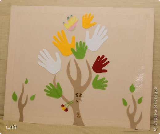 Картина из ладошек