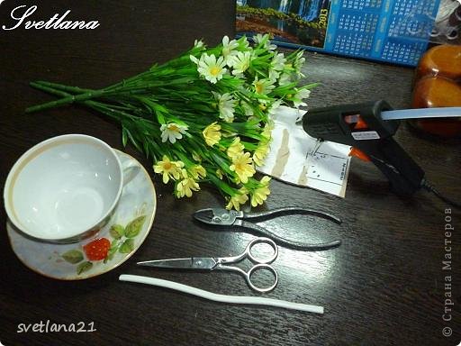 Master-class modeling design floral cup manufacturing process 2 photos