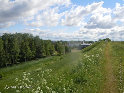 Тропа на земляном валу. (фото 26)