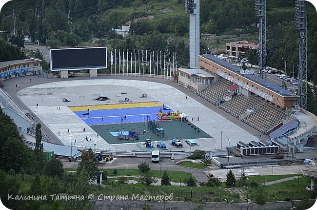 Вот ближе! Катаются люди. (фото 21)