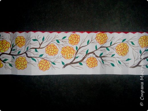 Идею создания такого веера я нашла в Интернете, но решила упростить задачу с материалами, чтобы сделать его доступным для учеников на уроках рисования. Фото 19