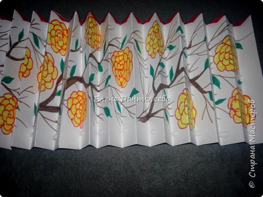 Идею создания такого веера я нашла в Интернете, но решила упростить задачу с материалами, чтобы сделать его доступным для учеников на моих уроках декоративно-прикладного искусства. фото 22