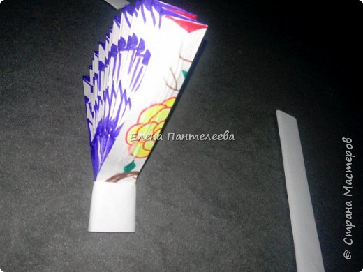 Идею изготовления такого веера я нашла в Интернете, но решила упростить задачу с материалами, чтобы сделать его доступным для учеников на моих уроках декоративно-прикладного искусства. Фото 36