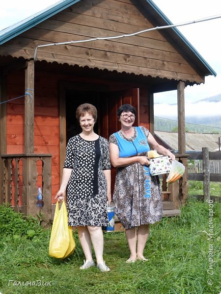 Светлана и Марина спешат нас накормить. (фото 13)