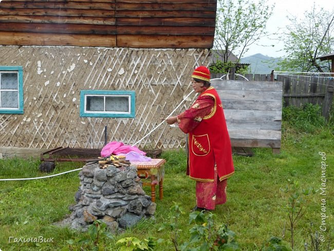 Сам ритуал проводила Тундинова Антонина Альбертовна, владеющая знаниями шаманства. (фото 15)